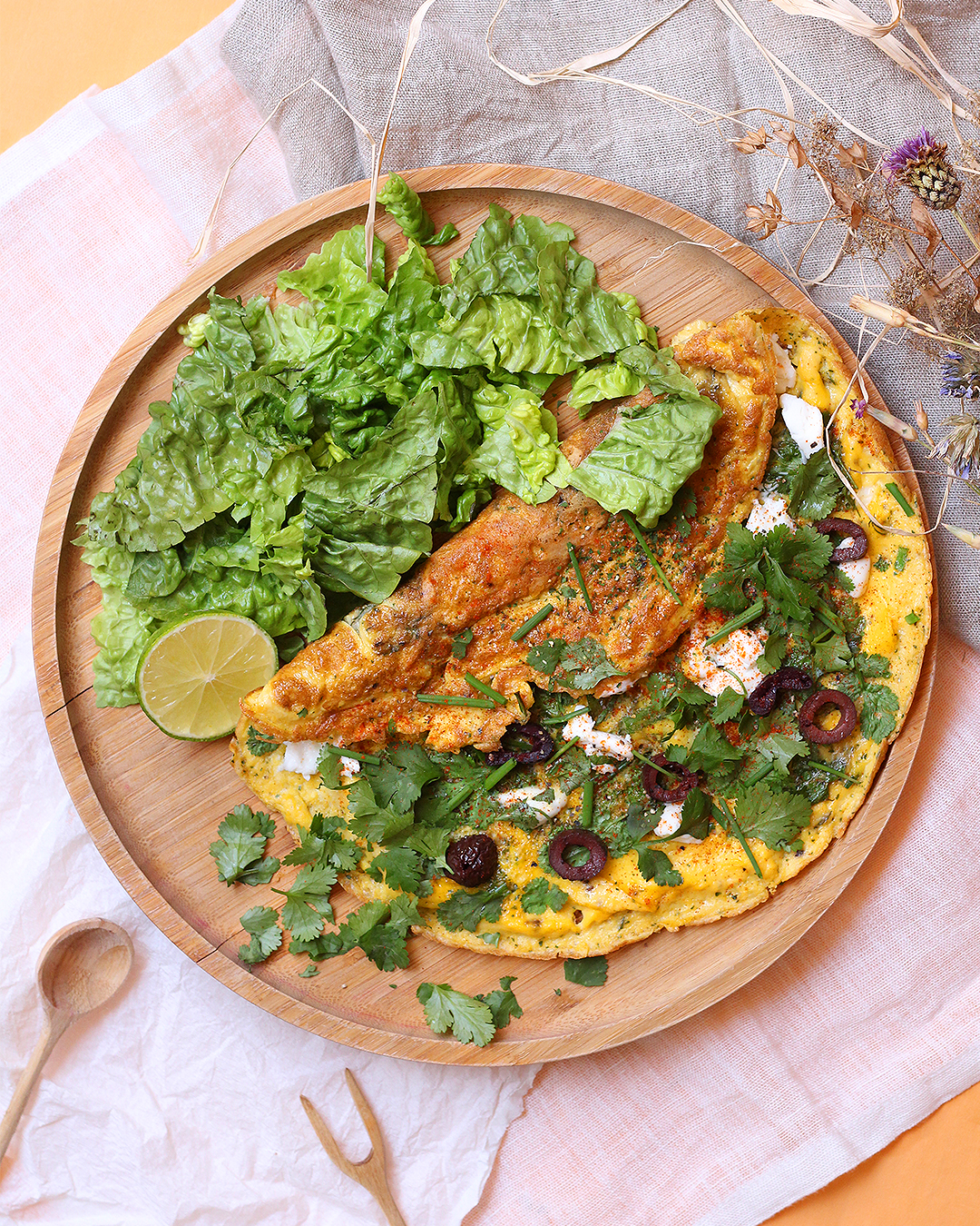 OMELETTE TENDRE PROVENCALE - HERBES, OLIVES ET CHEVRE