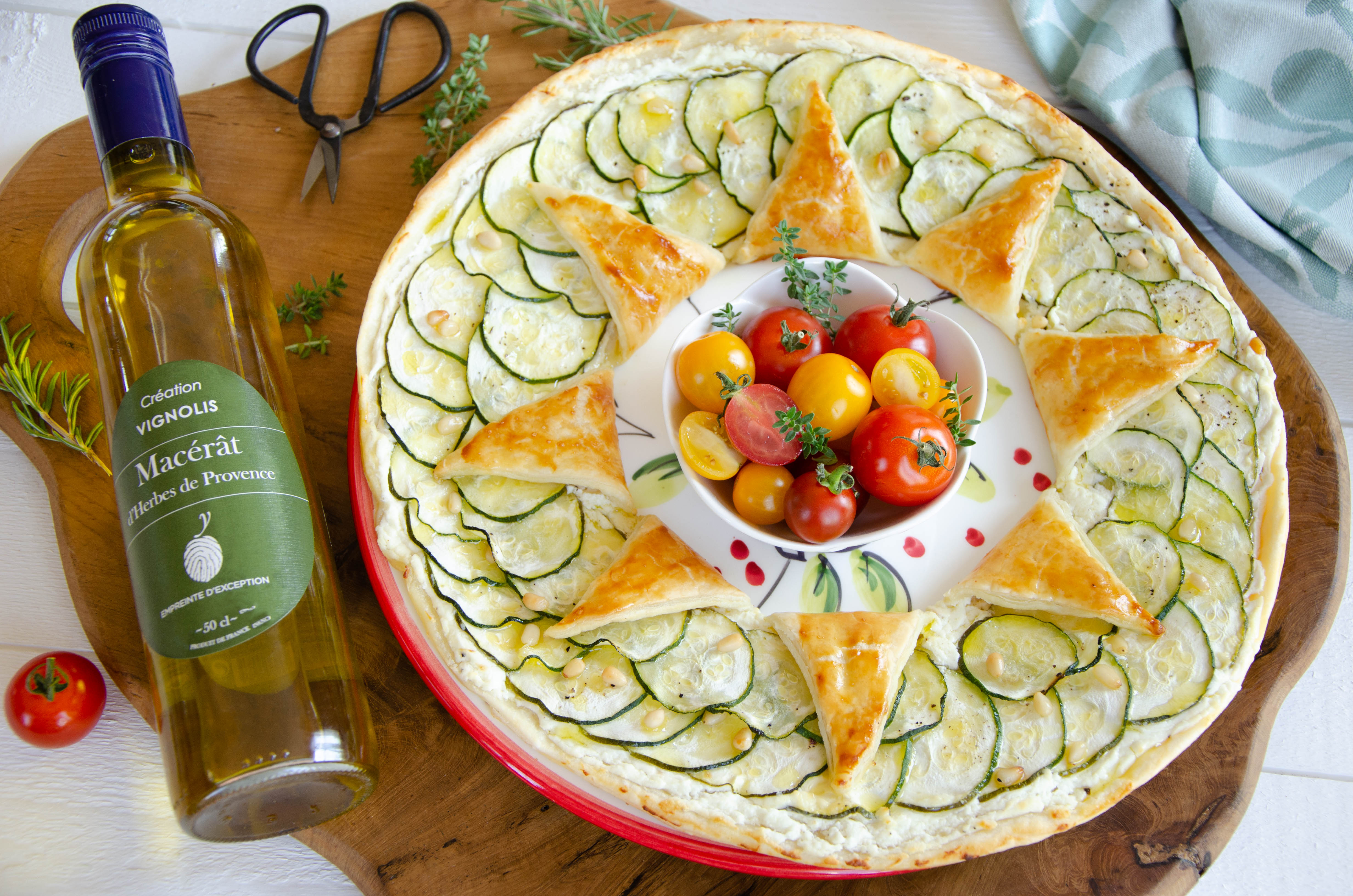 TARTE COURONNE CHEVRE FRAIS COURGETTES & MACÉRAT D'HERBES DE PROVENCE