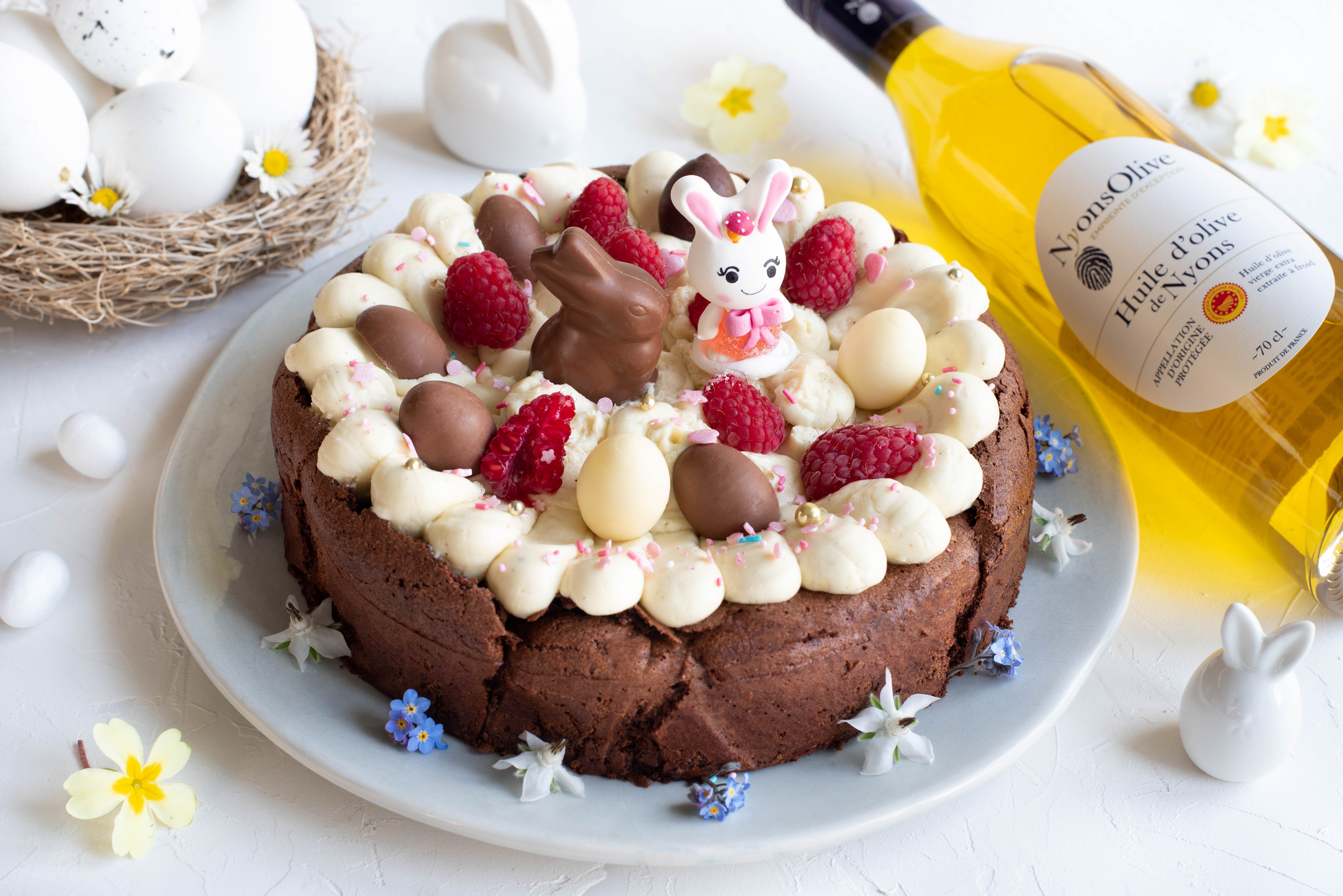 GATEAU DE PAQUES CHOCOLAT HUILE D'OLIVE GANACHE CHOCOLAT BLANC ET FRAMBOISES