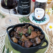 Plongez dans les Délices de la Provence : Agneau des Baronnies aux Olives de Noires de Nyons A.O.P. !